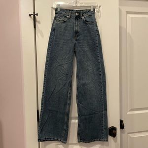 H&M washed denim jeans